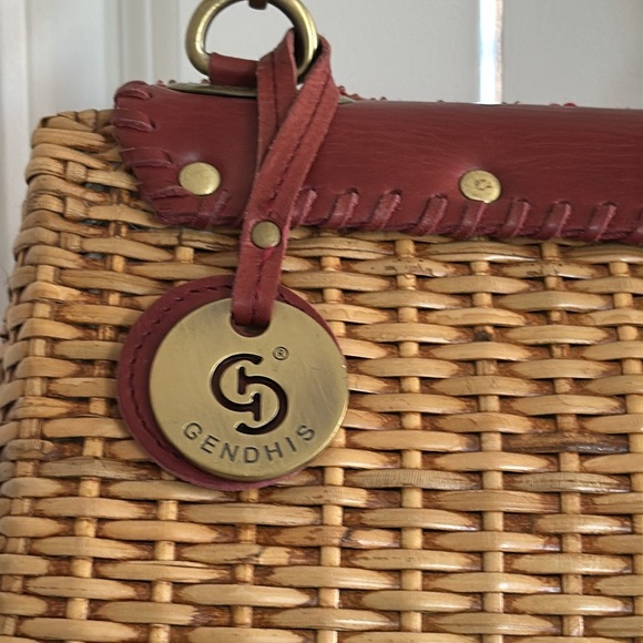 PreOwned Excellent Condition Gendhis Ratan bag with 2 straps - Picture 6 of 16